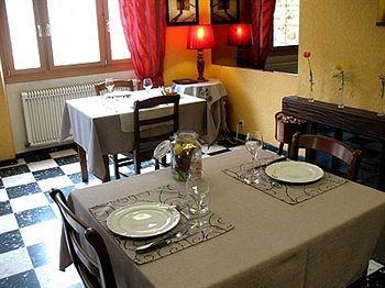 Hotel Le Relais Du Coustoubi Campouriez Esterno foto